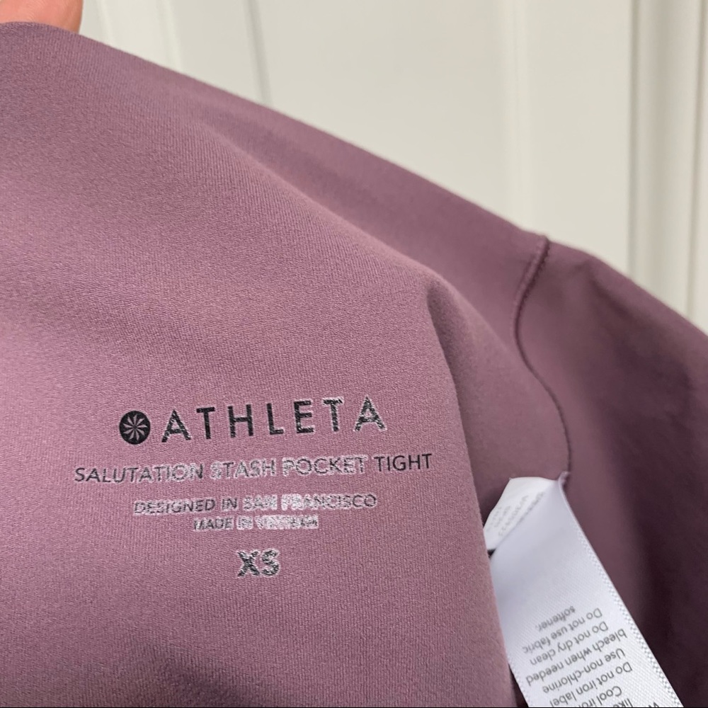 New Athleta Salutation Stash Pocket II Capri - Picture 8 of 8